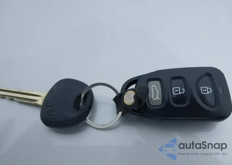 2008 Hyundai Elantra Gls/Se from USA, damaged, VIN KMHDU46D08U516902